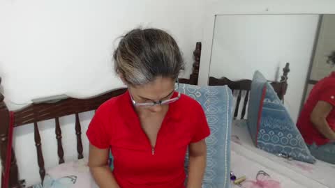 Snapshot of kattydirty144 chatting on 01.08.25 angel online show from 01.08.25