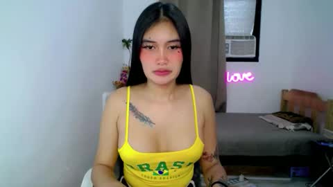 Snapshot of kattymylove chatting on 12.14.25 katty online show from 12.14.25