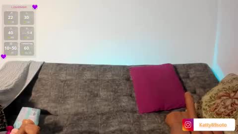 I m Katty  online show from 09.25.25