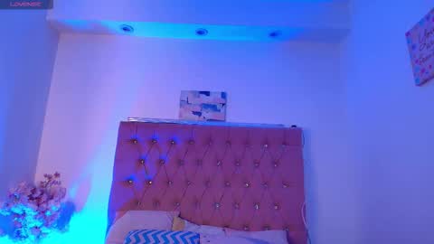 Snapshot of katy_van chatting on 11.09.25 Katy Van online show from 11.09.25