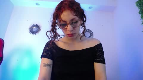 Snapshot of katy_van chatting on 11.10.25 Katy Van online show from 11.10.25