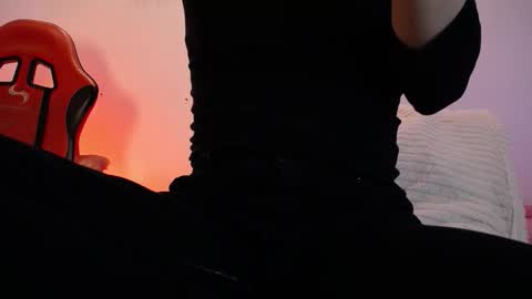 Snapshot of katy_van chatting on 11.13.25 Katy Van online show from 11.13.25