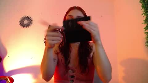 Snapshot of katy_van chatting on 11.30.25 Katy Van online show from 11.30.25