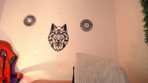 Snapshot of katy_van chatting on 12.14.25 Katy Van online show from 12.14.25