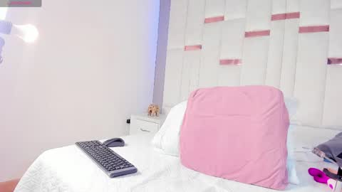 Snapshot of katya_rousseav chatting on 05.23.26 Katya online show from 05.23.26