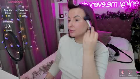 Snapshot of katyaneilson chatting on 01.31.25 Kate online show from 01.31.25