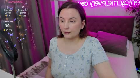 Snapshot of katyaneilson chatting on 02.01.25 Kate online show from 02.01.25