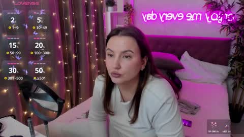Snapshot of katyaneilson chatting on 02.20.25 Kate online show from 02.20.25
