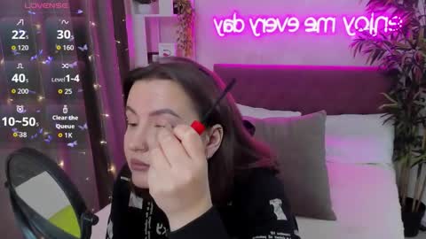 Snapshot of katyaneilson chatting on 10.22.25 Kate online show from 10.22.25