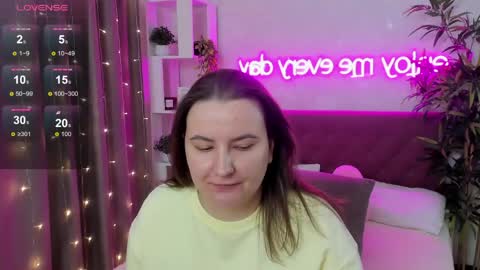 Snapshot of katyaneilson chatting on 05.04.26 Kate online show from 05.04.26