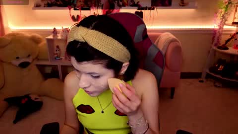Snapshot of katyazaitseva chatting on 04.23.26 Katya online show from 04.23.26