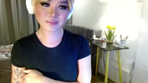 katykiat online show from 11.28.25