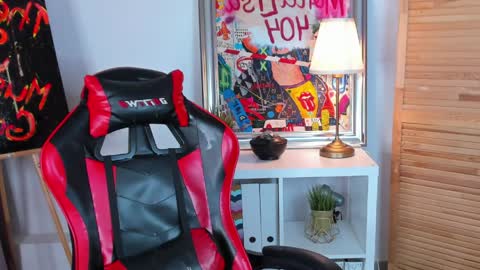 Snapshot of katymeaw chatting on 04.06.26 katymeaw online show from 04.06.26