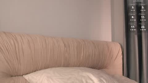 Mia  Lovense is active Private is Open online show from 05.10.26