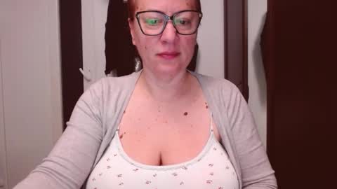 Snapshot of katynextdoor chatting on 12.02.25 Katy online show from 12.02.25