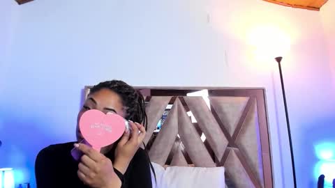 Snapshot of katyortiz chatting on 11.18.25 katyortiz online show from 11.18.25