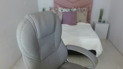 katyrojas online show from 11.04.25