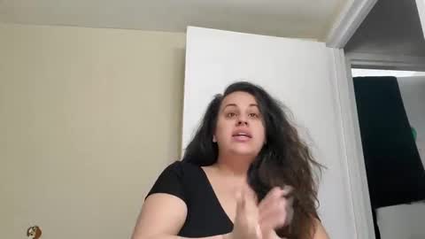 Snapshot of kaurn0ir chatting on 01.30.25 Kaur Noir online show from 01.30.25