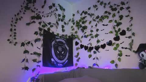 Mia online show from 03.05.26