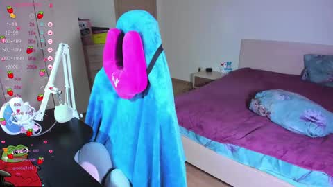 Kira-chan  online show from 01.19.25