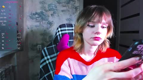 Kira-chan  online show from 10.28.25