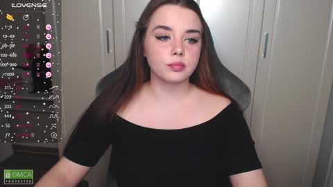 Snapshot of kayacherry chatting on 12.18.24 Alice online show from 12.18.24