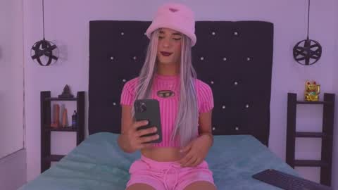 Cattleya stone online show from 02.02.25