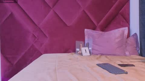 Cattleya stone online show from 09.09.25