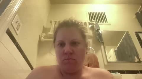Snapshot of kayceexx33 chatting on 05.14.26 kayceexx33 online show from 05.14.26