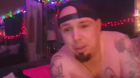 Snapshot of kaylaandmike23 chatting on 06.01.26 M and K online show from 06.01.26