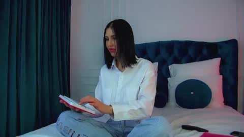 Kayla online show from 06.23.26