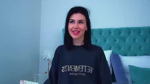 Kayla online show from 06.24.26