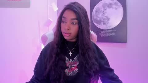 Snapshot of kaylaprince_ chatting on 10.29.25 kaylaprince_ online show from 10.29.25