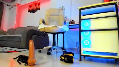 Snapshot of kaylee____77 chatting on 11.15.25 kaylee online show from 11.15.25