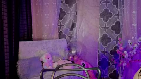 Snapshot of kayleemorales chatting on 04.19.26 Kaylee online show from 04.19.26