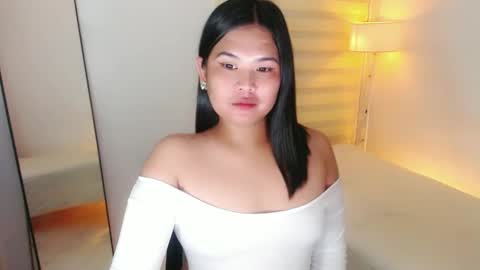 Y O U R        F U T U R E       K A Y L E E  online show from 02.18.25