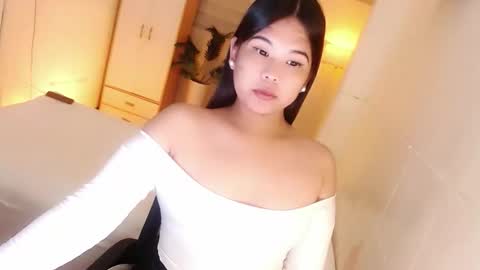 Y O U R        F U T U R E       K A Y L E E  online show from 11.05.25