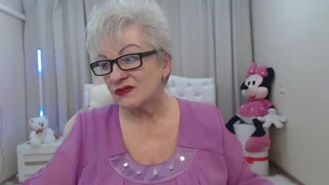 kaylesmoll online show from 03.17.26