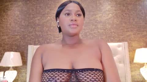 Snapshot of kaylie_mitchel chatting on 01.06.26 KAYLIE online show from 01.06.26