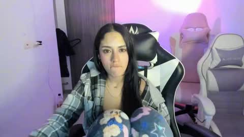 Snapshot of kaylie_xxx chatting on 10.31.25 kaylie online show from 10.31.25