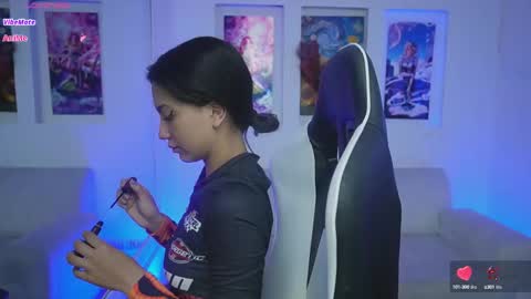 Kayra online show from 10.18.25