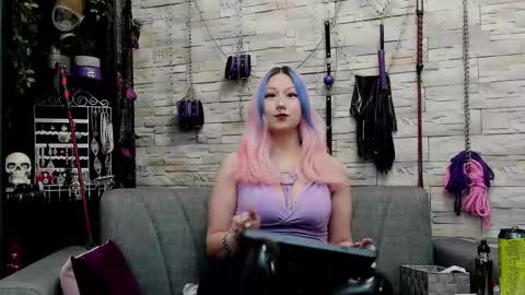 Miss Kazia online show from 11.13.25