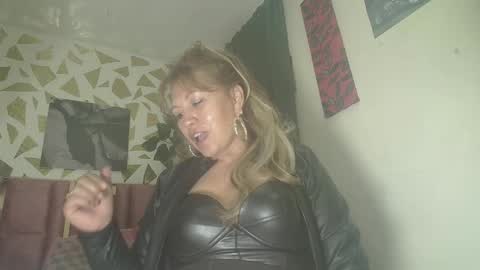 Snapshot of kazsandrah chatting on 09.21.25 KAZSANDRAH online show from 09.21.25