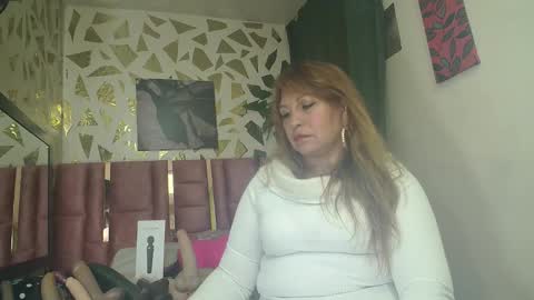 Snapshot of kazsandrah chatting on 09.28.25 KAZSANDRAH online show from 09.28.25