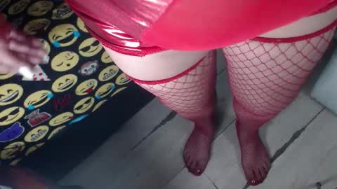 Snapshot of kazsandrah chatting on 10.31.25 KAZSANDRAH online show from 10.31.25