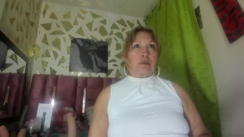 Snapshot of kazsandrah chatting on 11.08.25 KAZSANDRAH online show from 11.08.25