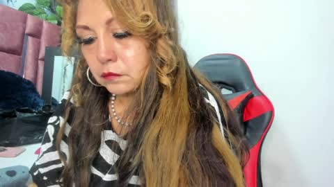 Snapshot of kazsandrah chatting on 04.08.26 KAZSANDRAH online show from 04.08.26