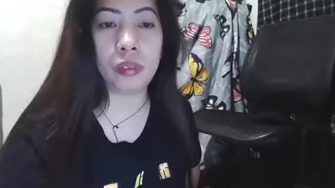 Snapshot of kazzandrasexy chatting on 11.18.25 Kazzandra online show from 11.18.25