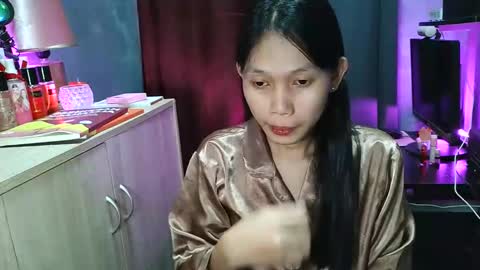 Its me Cora online show from 11.04.25