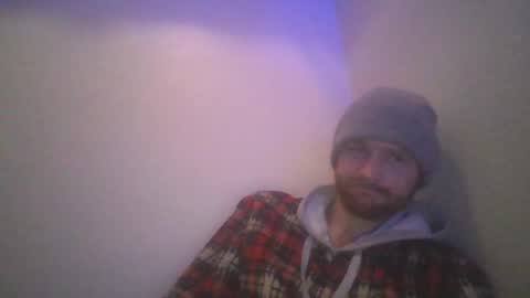 Snapshot of kdogluke chatting on 01.01.25 kdogluke online show from 01.01.25